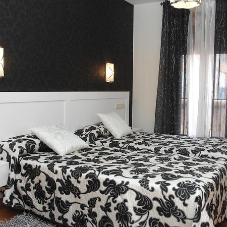 Hotel Hc Sigueenza المظهر الخارجي الصورة